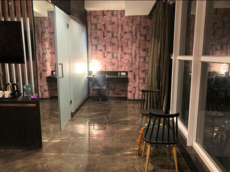 Virat Ambe Sports Club Hotell Ulhāsnagar Exteriör bild